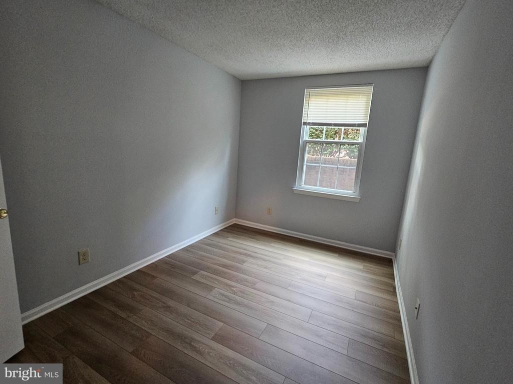 12109 Greenway Court - Photo 8