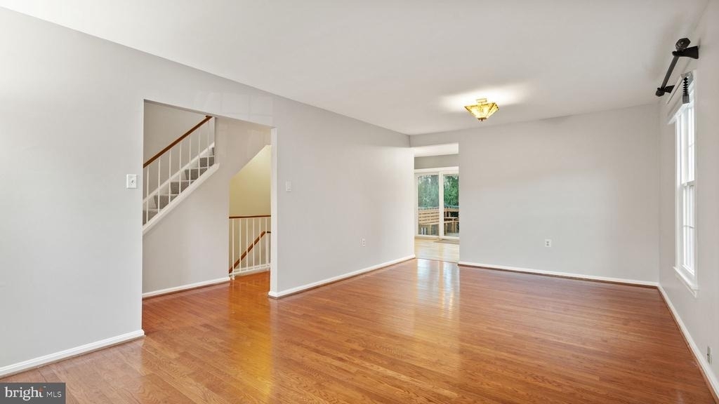 4453 Holly Avenue - Photo 6