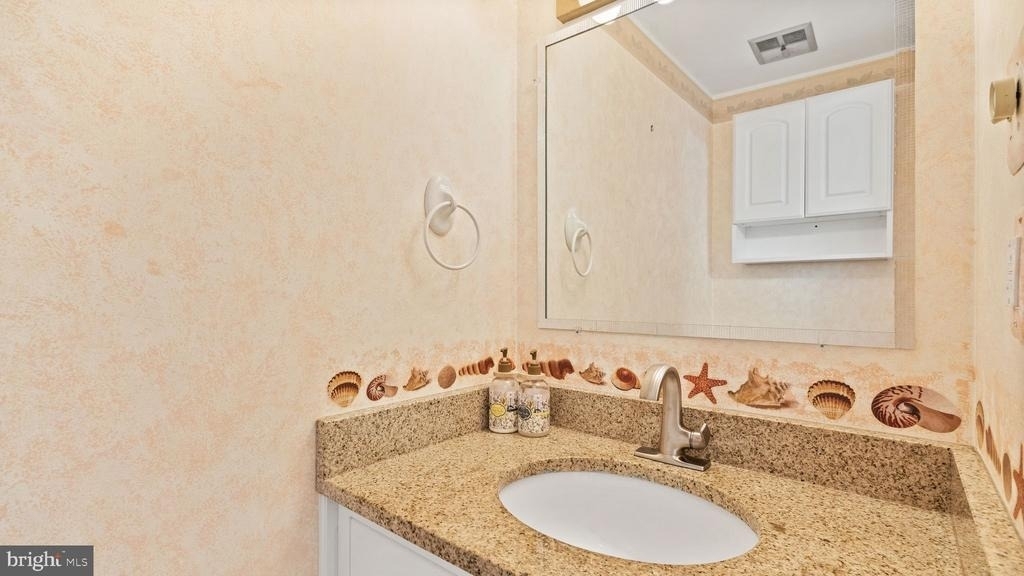 4453 Holly Avenue - Photo 16