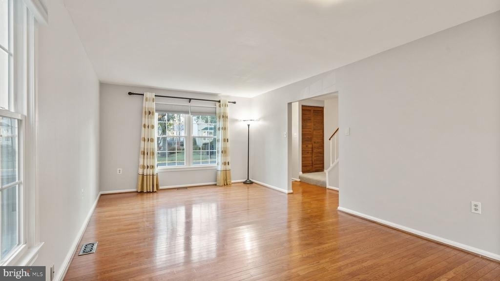 4453 Holly Avenue - Photo 7