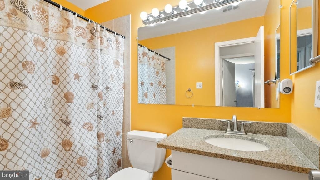 4453 Holly Avenue - Photo 32