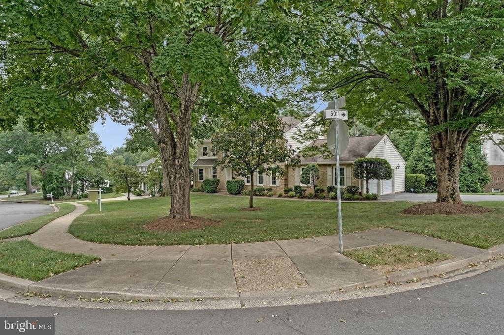 1171 Foxhound Court - Photo 2