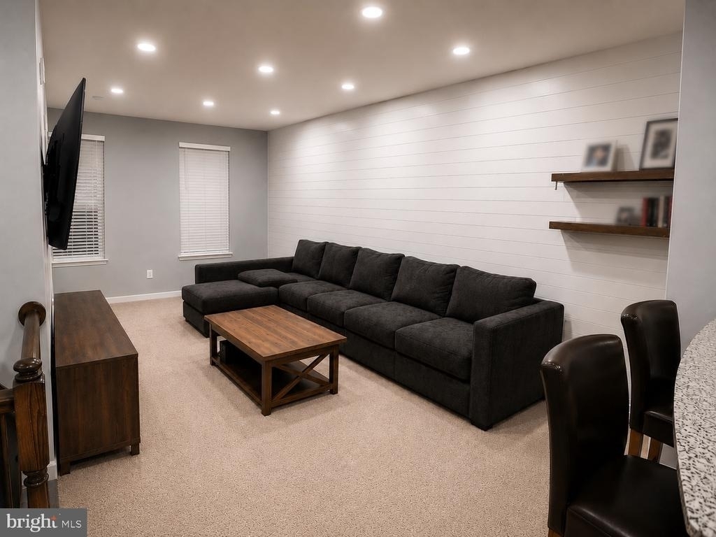 7556 Hancock Street - Photo 4