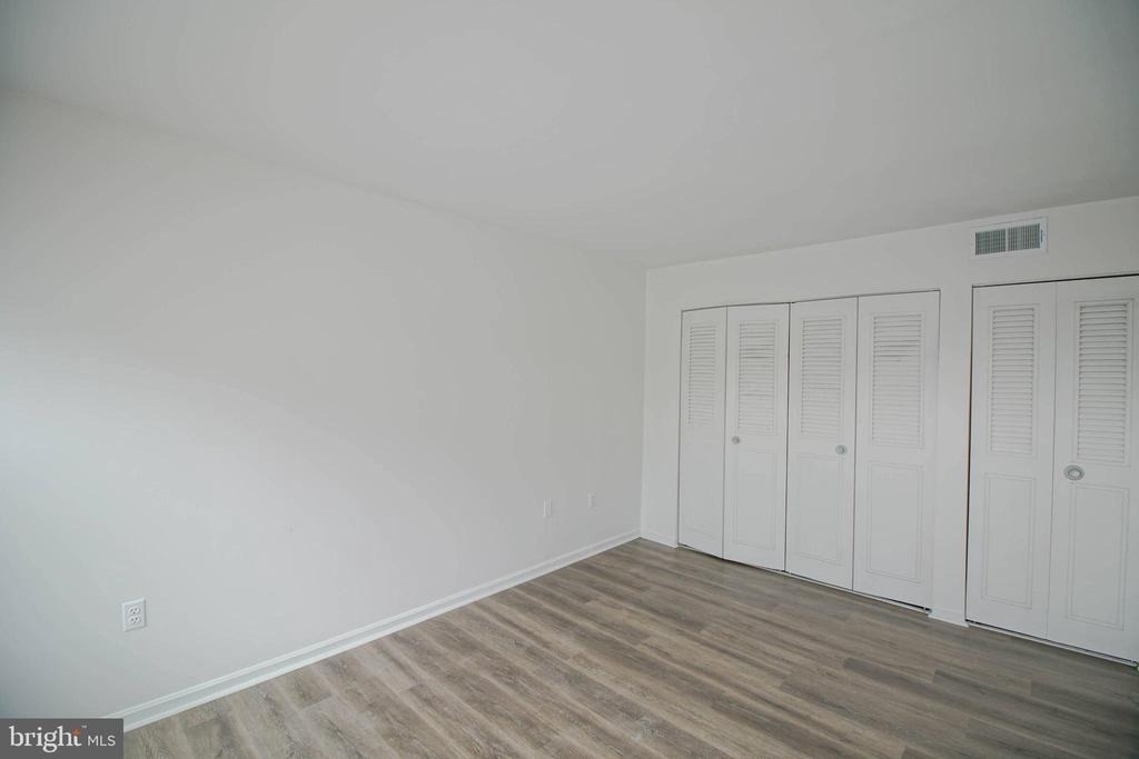 6 Canterbury Square - Photo 17