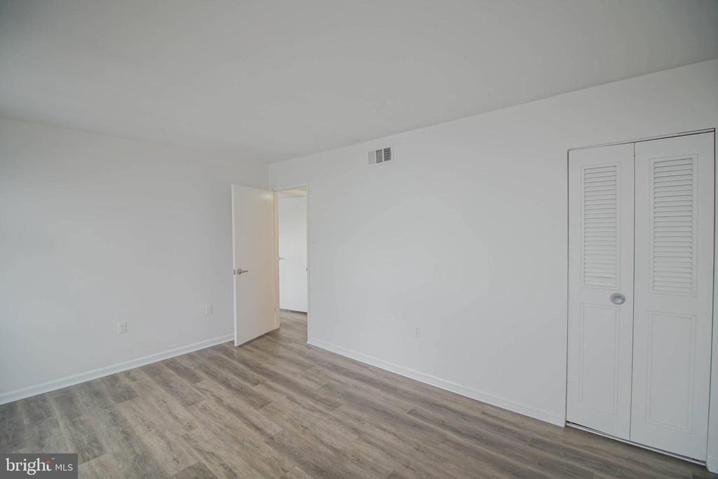 6 Canterbury Square - Photo 14