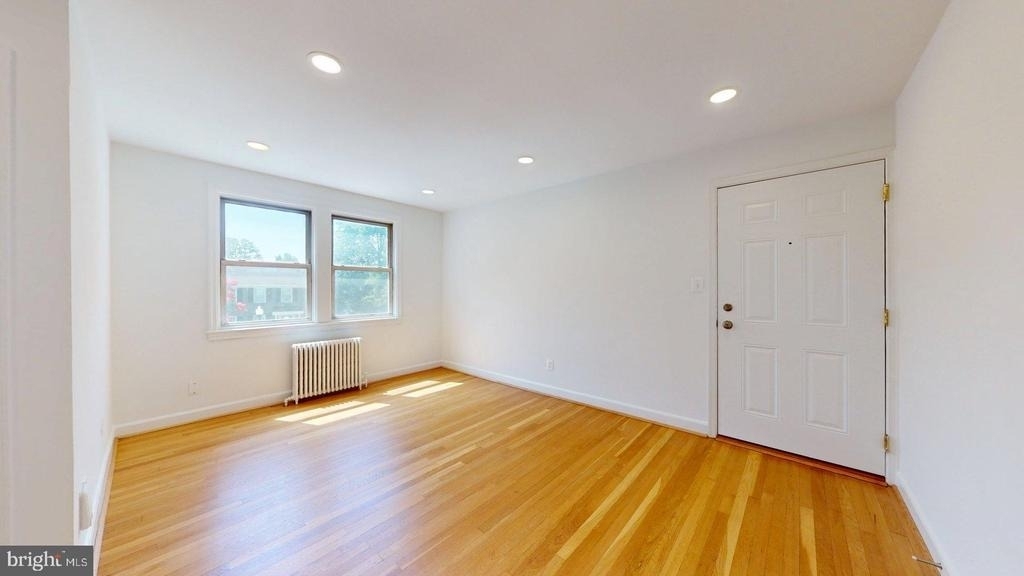 1210 N Kenilworth Street - Photo 3