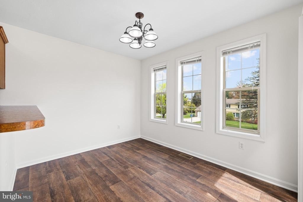 24 Shady Tree Court - Photo 8
