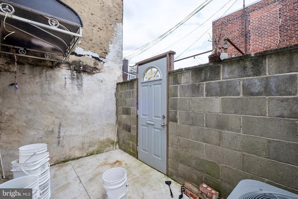 732 Dickinson Street - Photo 10