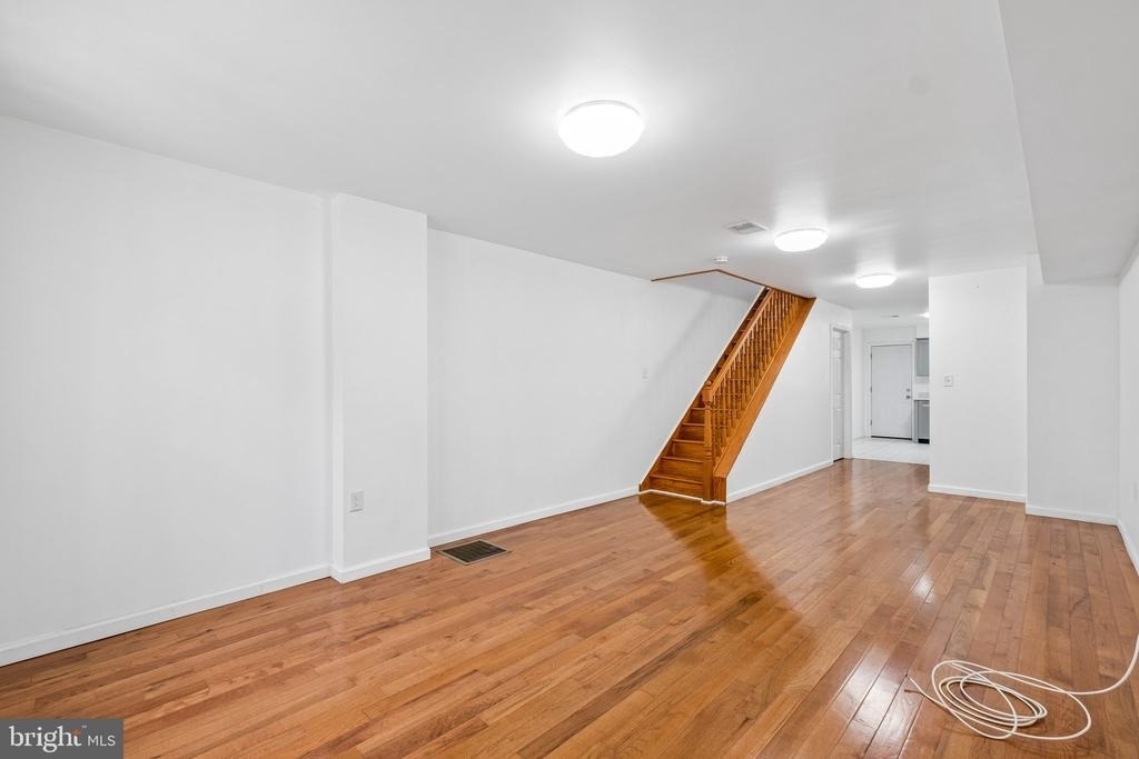732 Dickinson Street - Photo 5