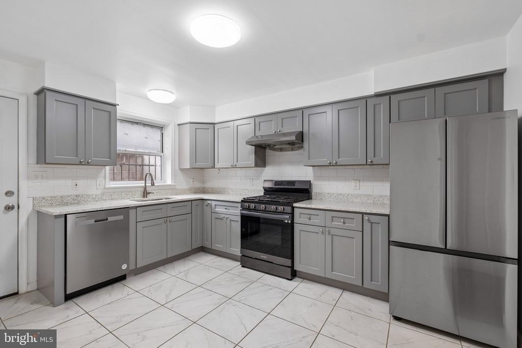 732 Dickinson Street - Photo 7