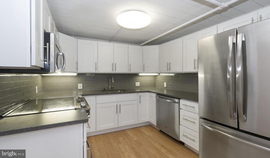 2300 Walnut Street - Photo 23