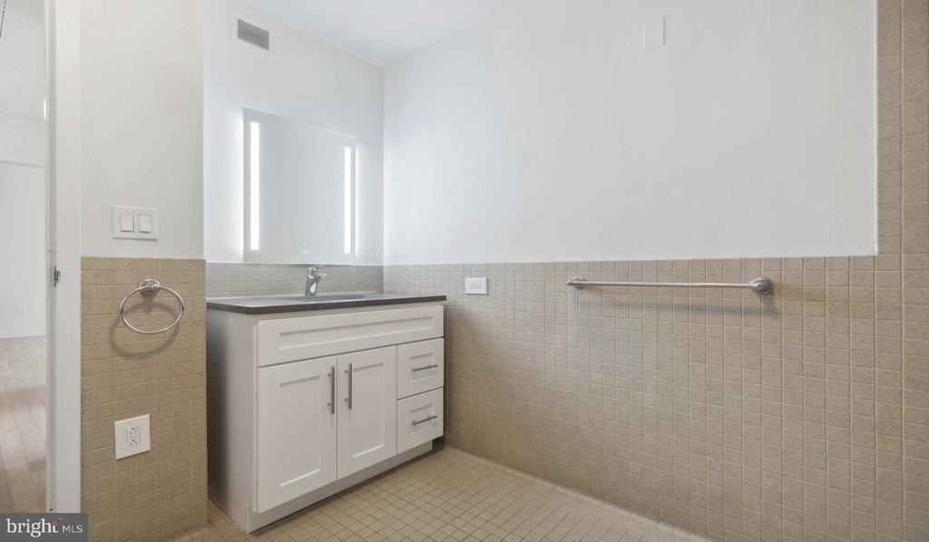 2300 Walnut Street - Photo 6