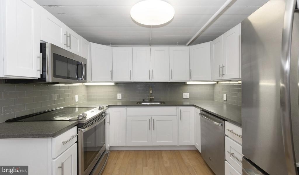 2300 Walnut Street - Photo 24