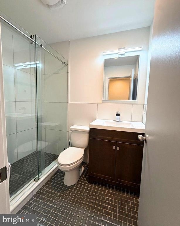 914 Snyder Avenue - Photo 13