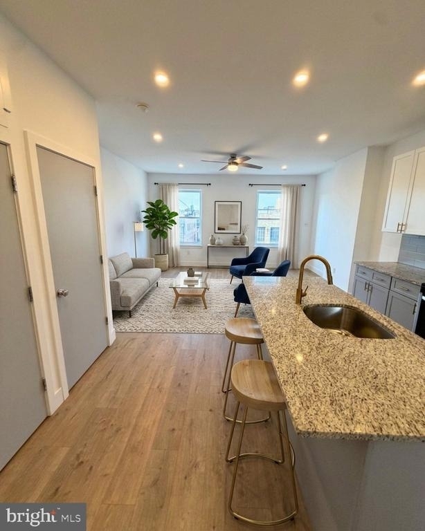 914 Snyder Avenue - Photo 4