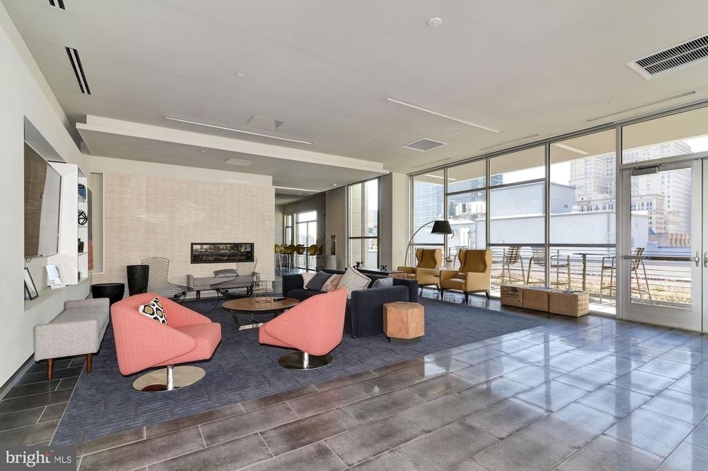 1125 Sansom Street - Photo 4
