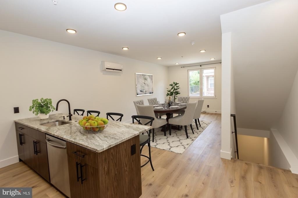 664 N Union Street - Photo 2