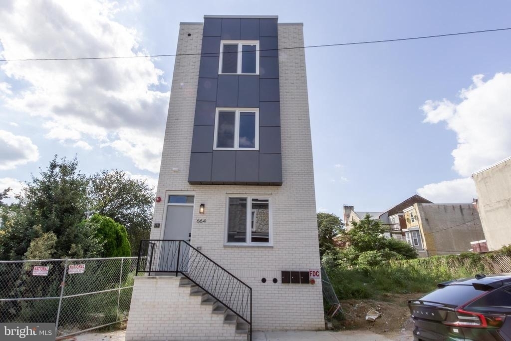 664 N Union Street - Photo 22