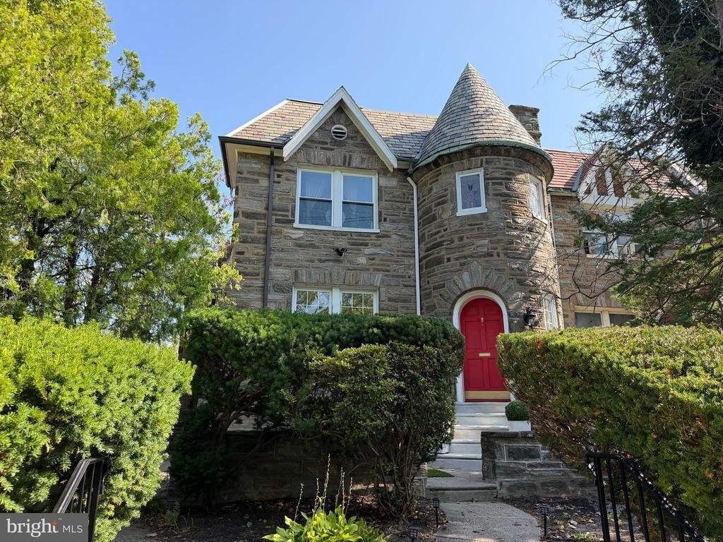 1651 W Grange Avenue - Photo 0