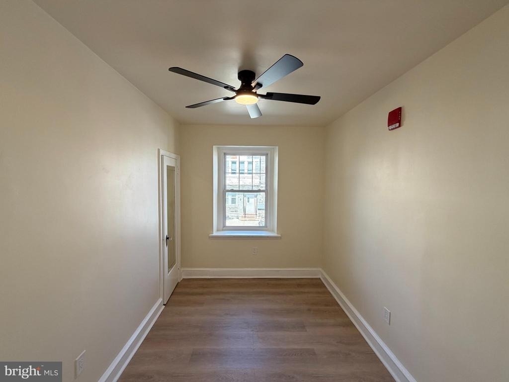 1651 W Grange Avenue - Photo 8