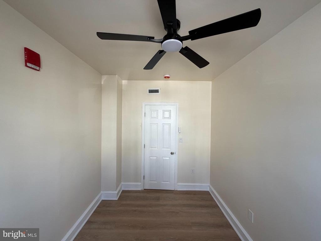 1651 W Grange Avenue - Photo 7