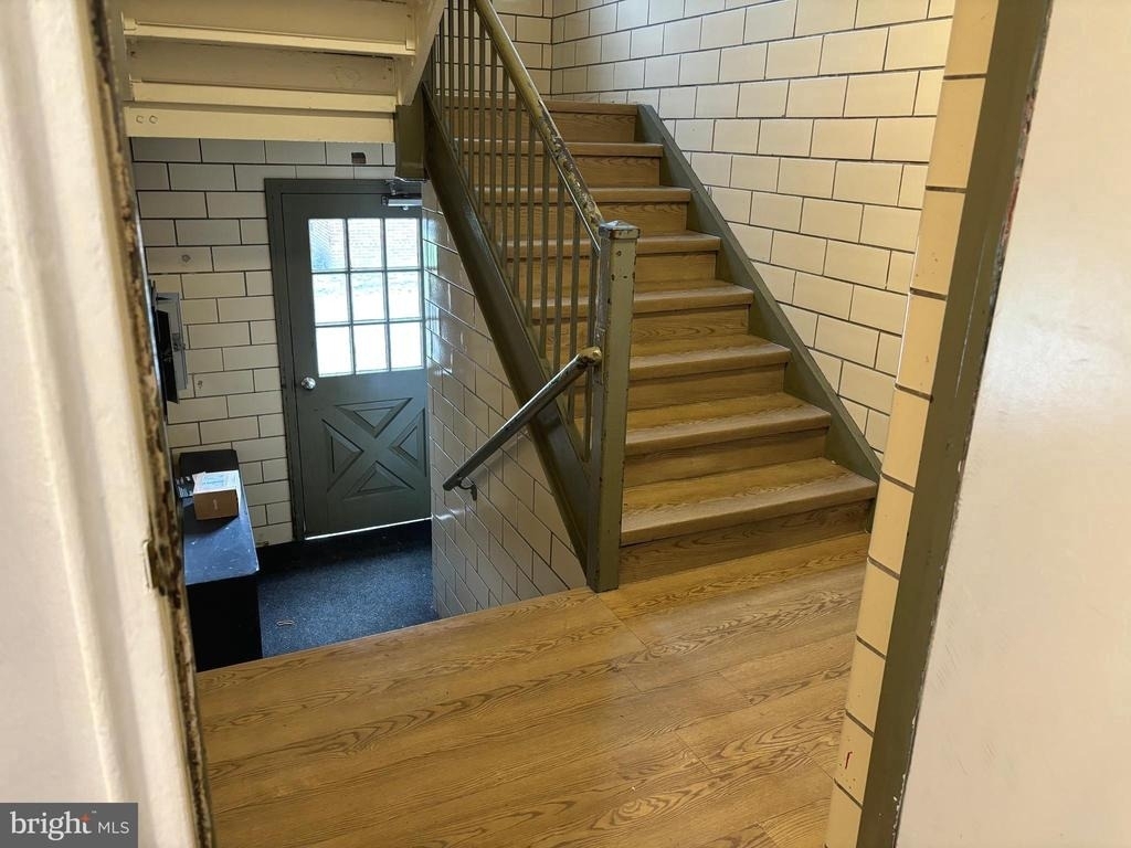 676 Perth Place - Photo 20
