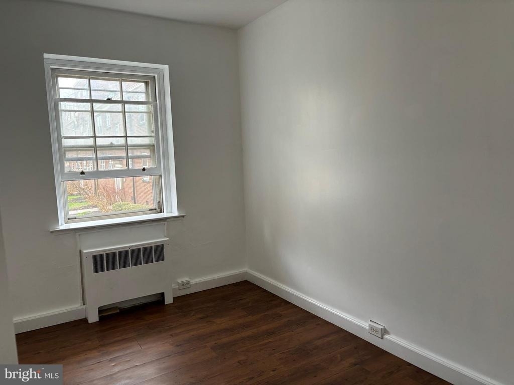 676 Perth Place - Photo 8