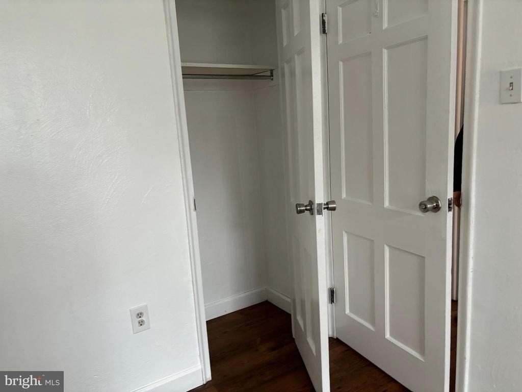 676 Perth Place - Photo 18