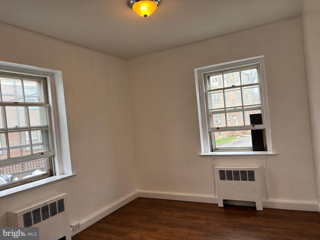 676 Perth Place - Photo 15