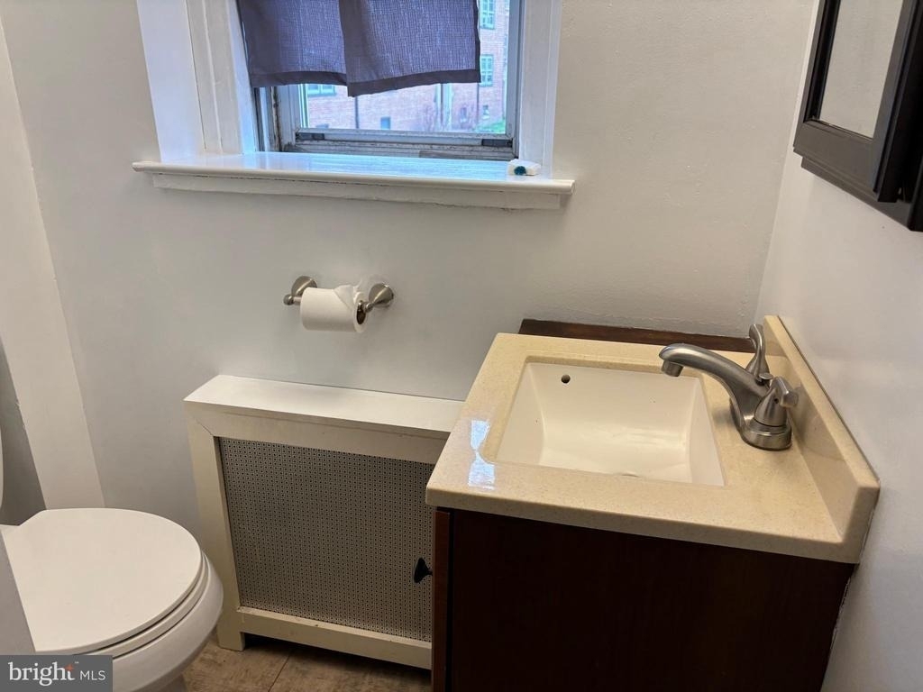 676 Perth Place - Photo 12