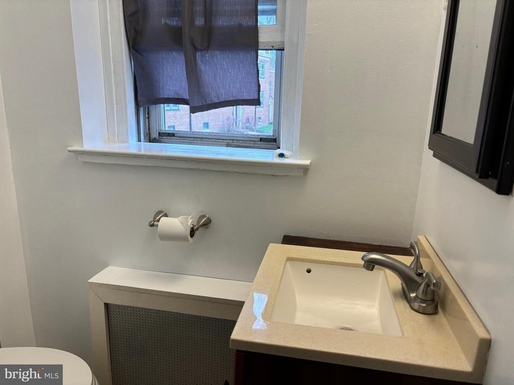 676 Perth Place - Photo 14