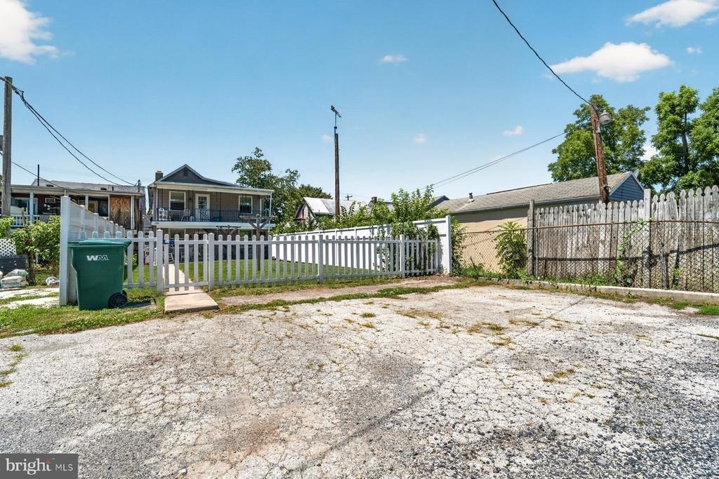 256 S Washington Street - Photo 21