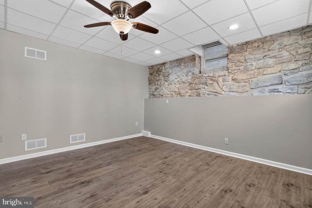256 S Washington Street - Photo 2