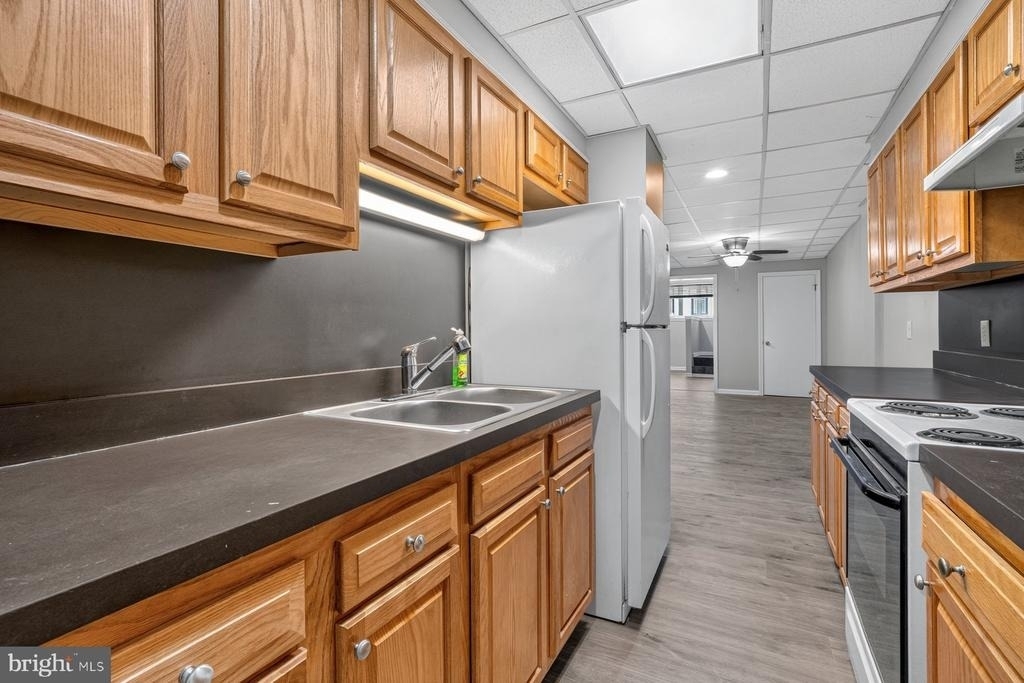 256 S Washington Street - Photo 13