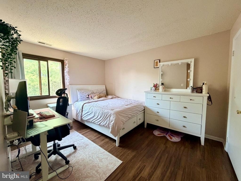 5215 Ravens Crest Drive - Photo 8