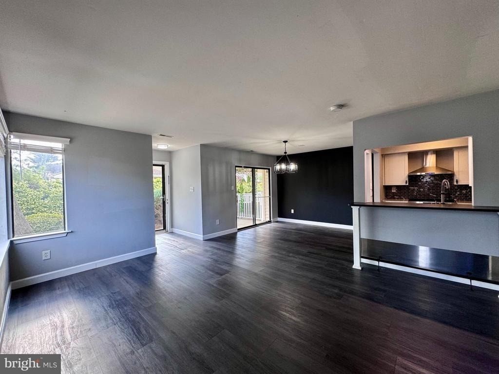 1403 Roberts Way - Photo 10