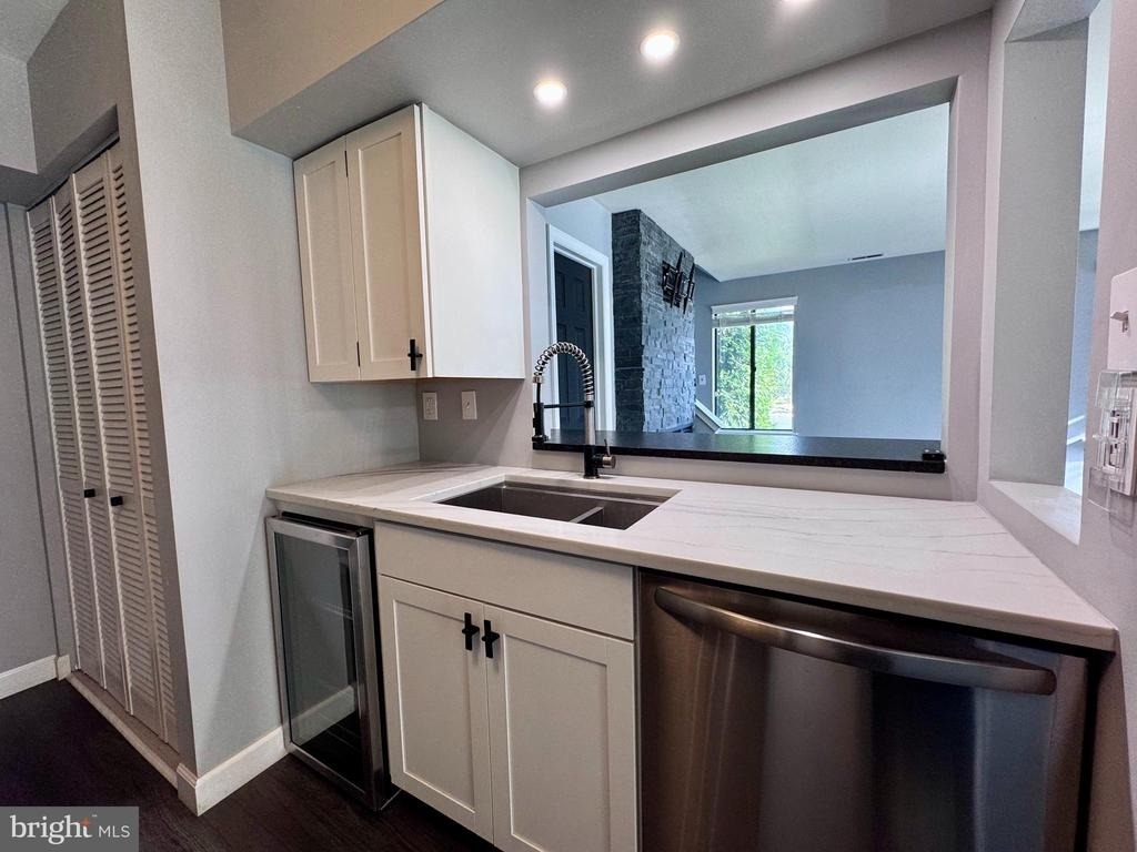 1403 Roberts Way - Photo 9