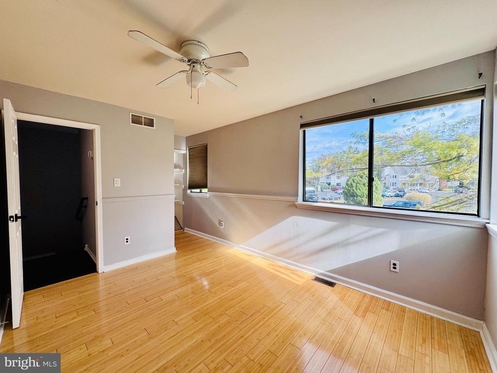 1403 Roberts Way - Photo 17