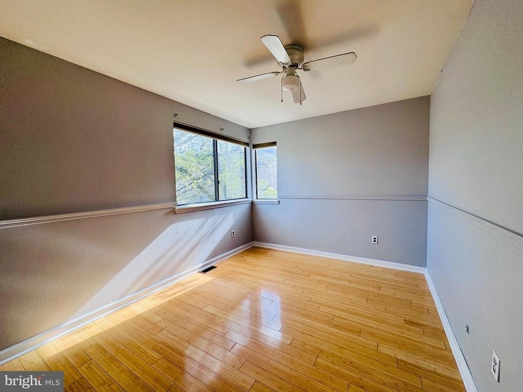 1403 Roberts Way - Photo 16
