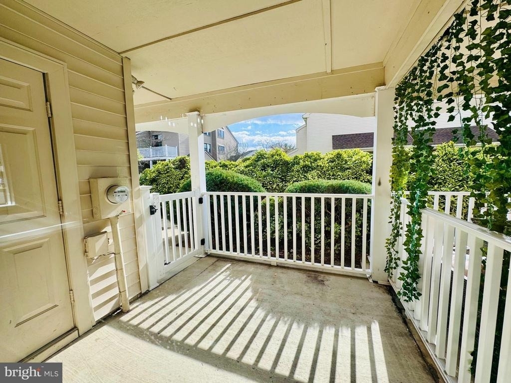 1403 Roberts Way - Photo 12