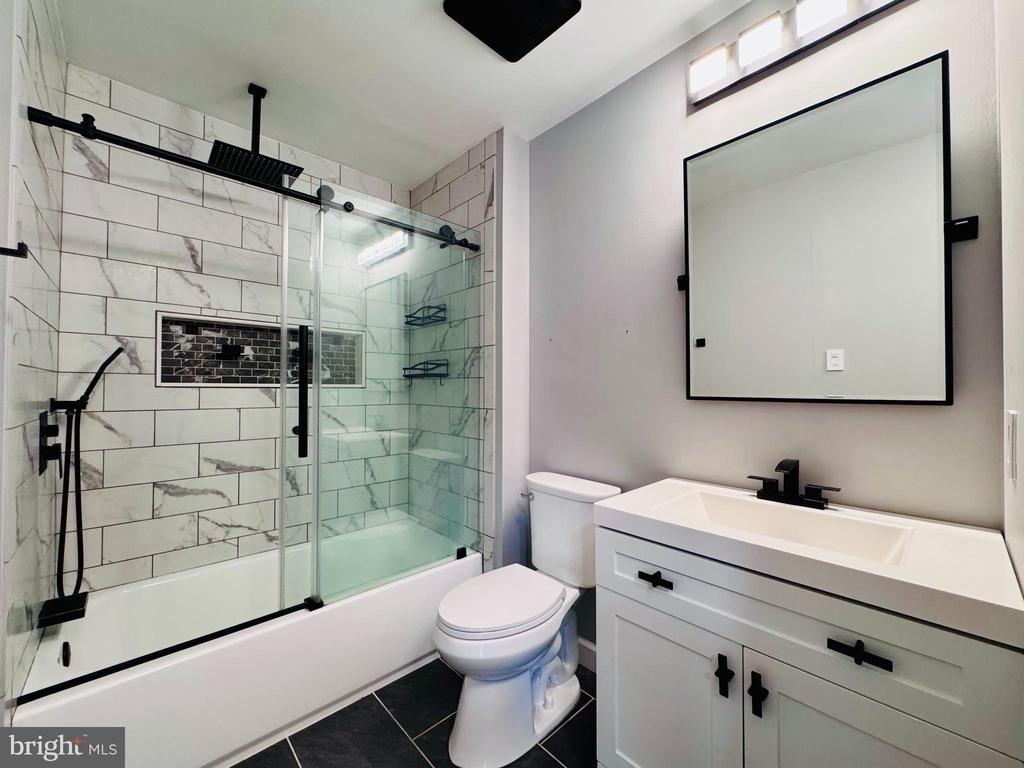 1403 Roberts Way - Photo 18