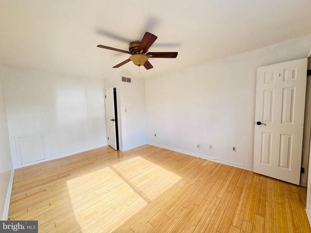 1403 Roberts Way - Photo 14