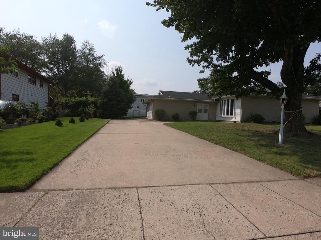 436 S Suffolk Drive - Photo 13