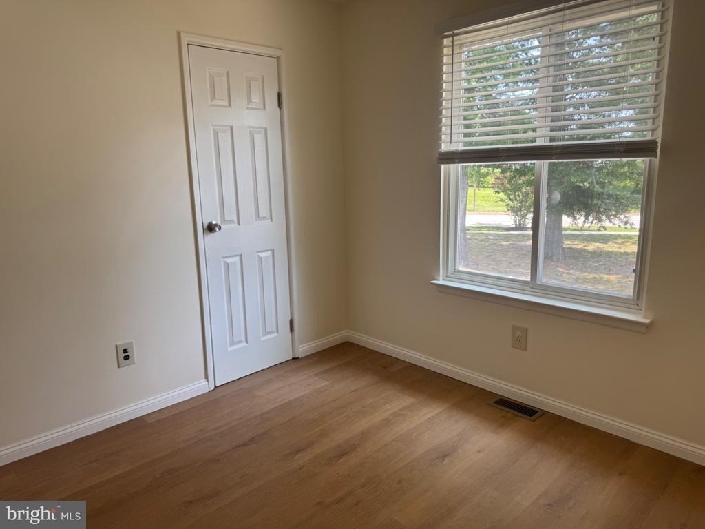 220 Deerpark Court - Photo 23