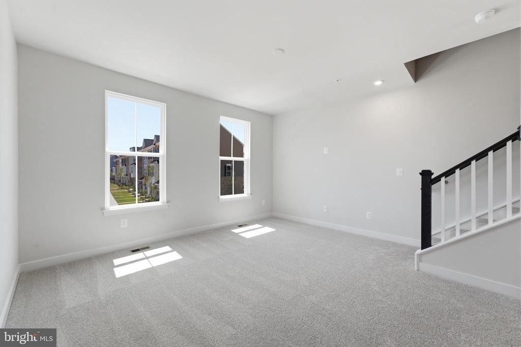 16130 Hyde Park Place - Photo 5