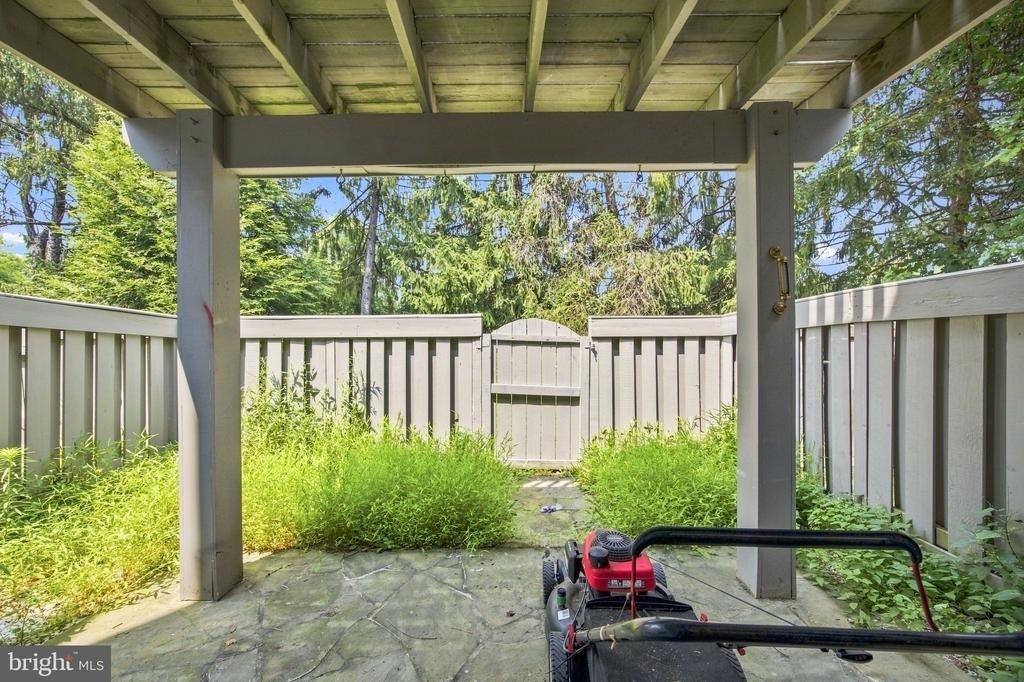 8609 Hawk Run Terrace - Photo 30
