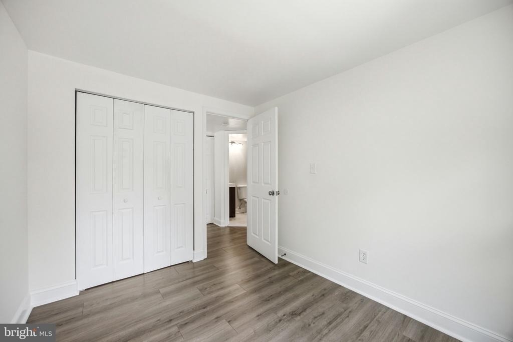8609 Hawk Run Terrace - Photo 22