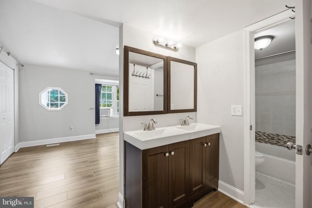 8609 Hawk Run Terrace - Photo 12