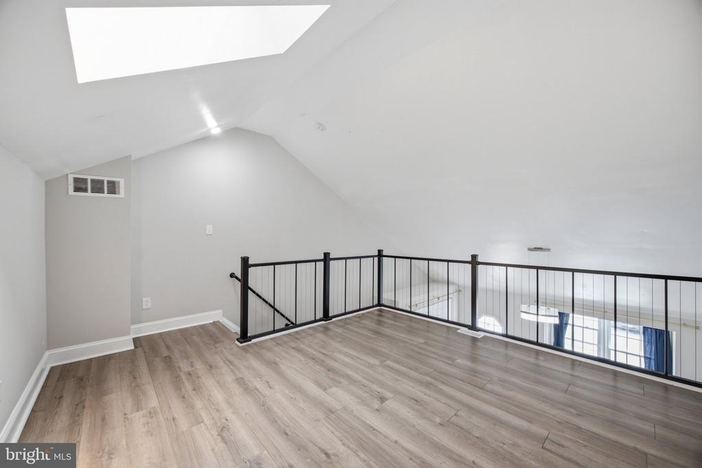 8609 Hawk Run Terrace - Photo 17