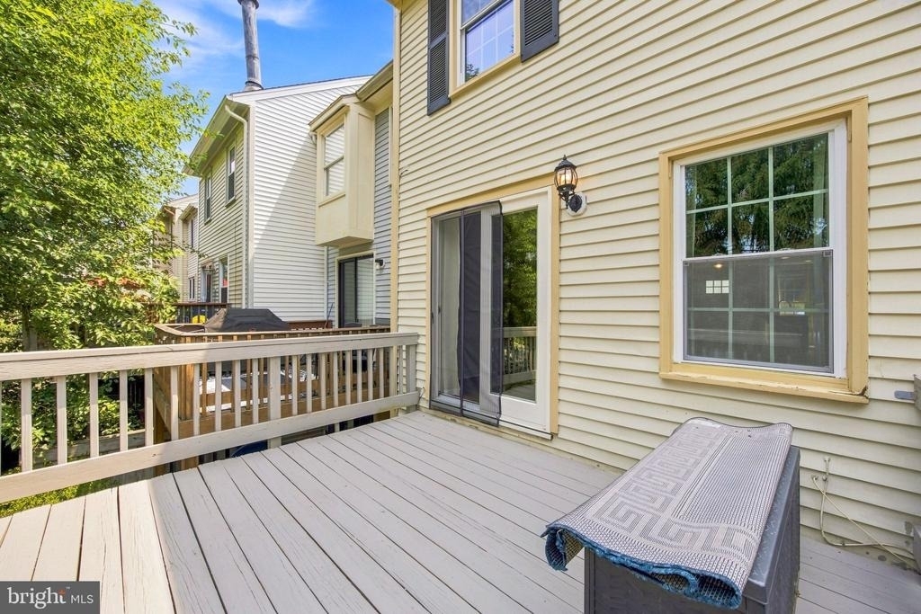 8609 Hawk Run Terrace - Photo 9